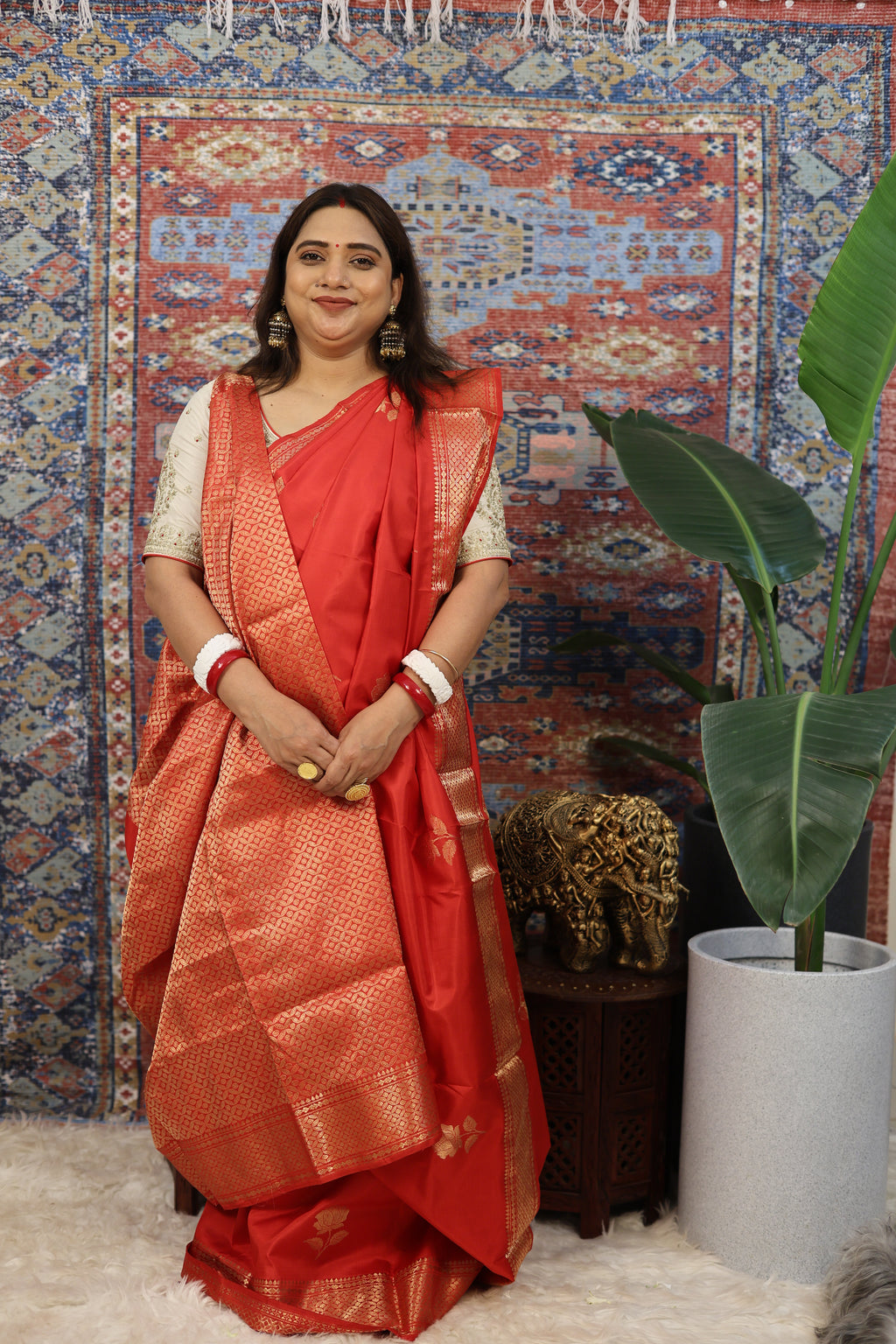 Scarlet Red Swarnabalu Silk Saree - photo 4