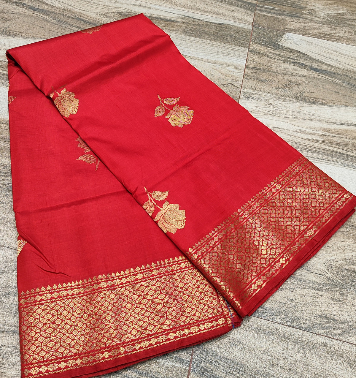 Scarlet Red Swarnabalu Silk Saree - photo 5